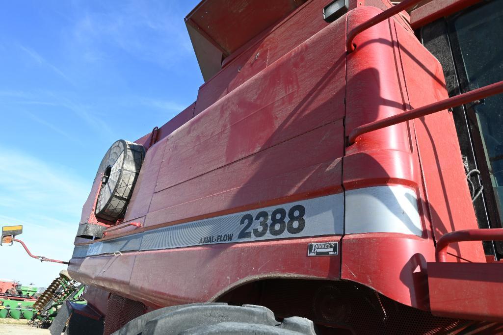 Case-IH 2388 2wd combine