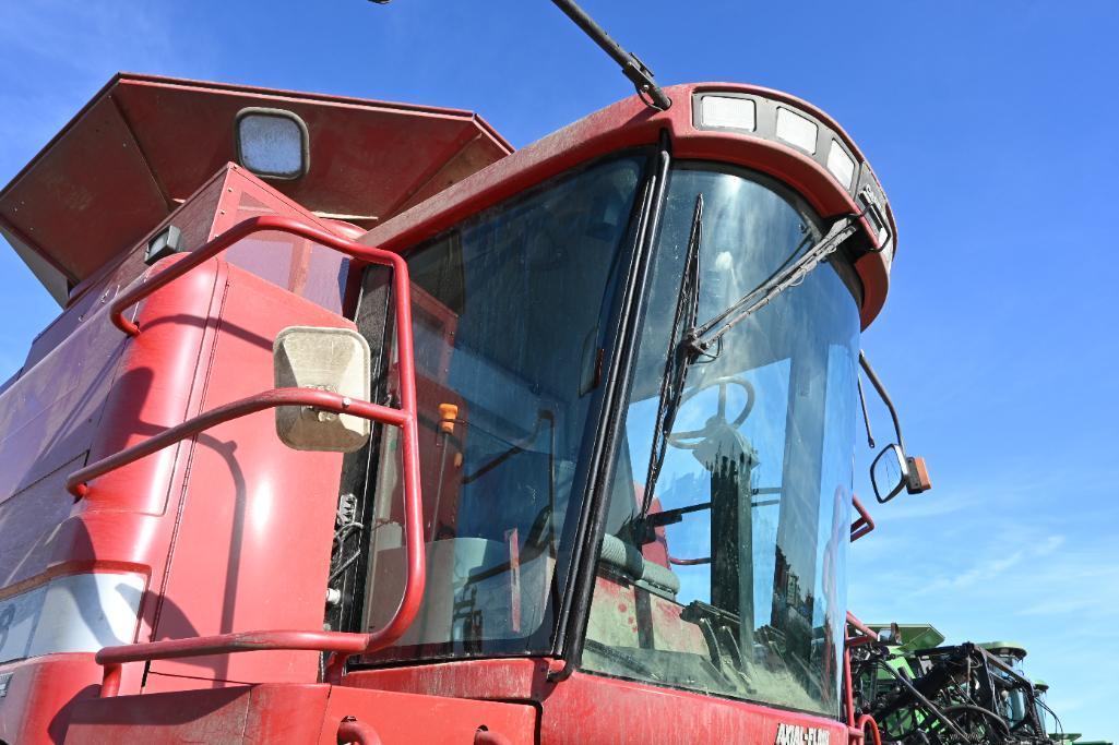 Case-IH 2388 2wd combine