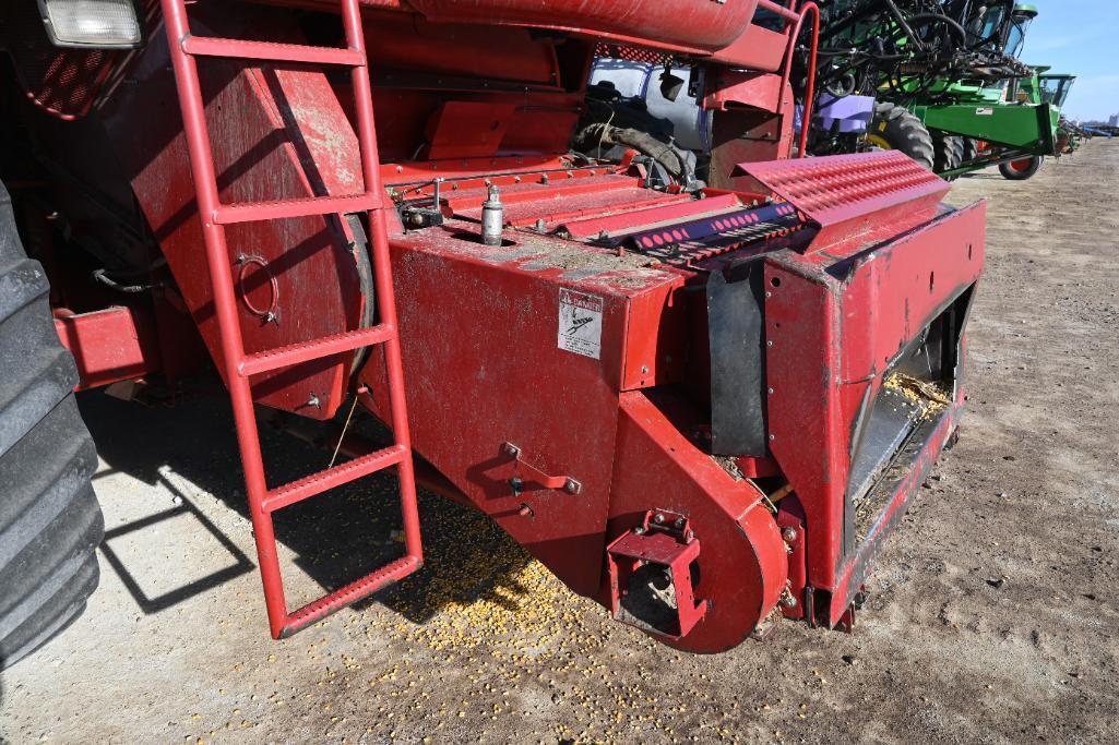 Case-IH 2388 2wd combine