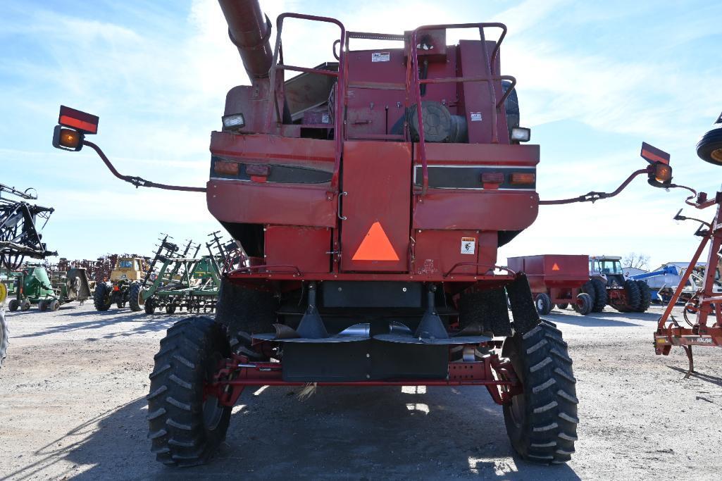 Case-IH 2388 2wd combine