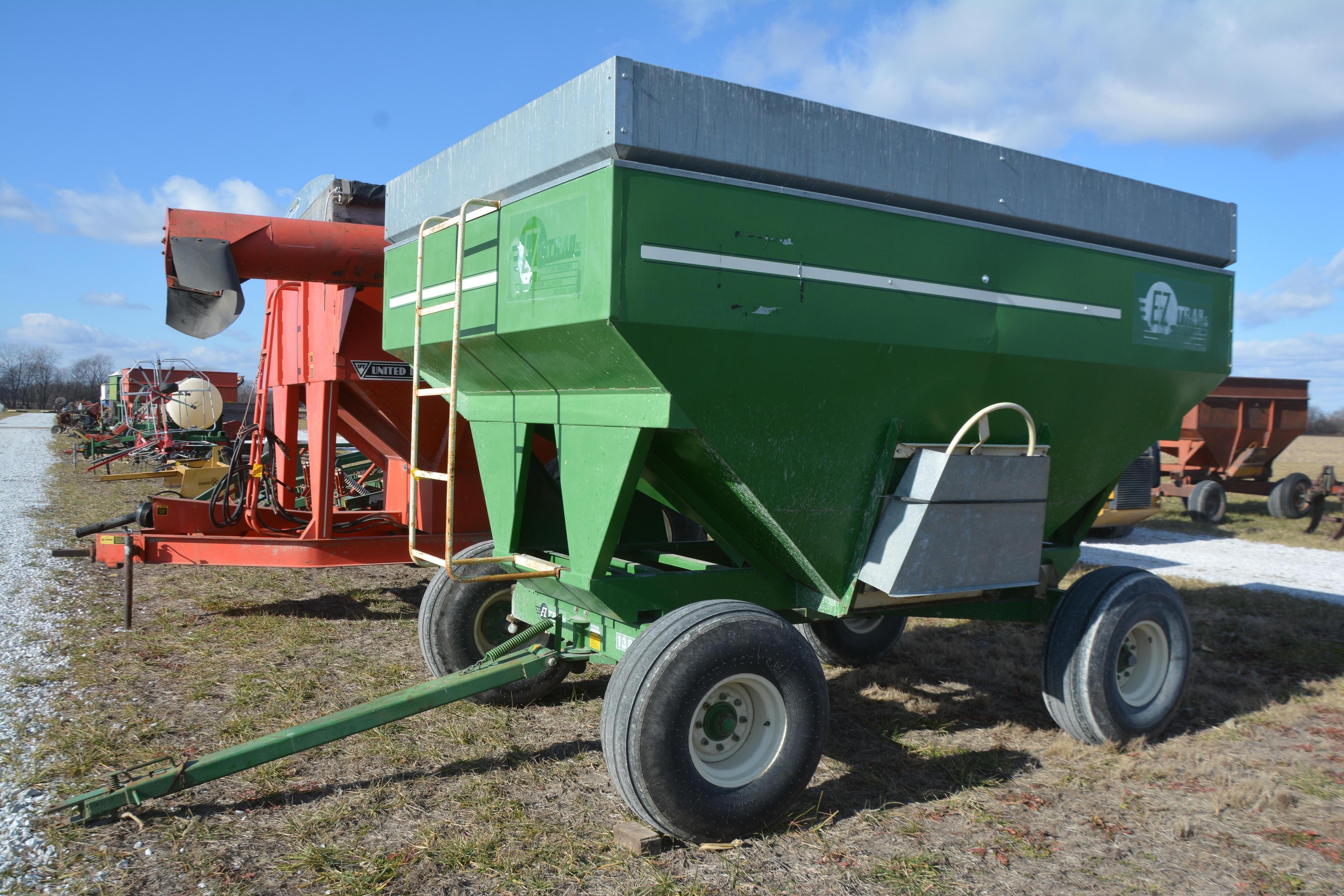 EZ Trail 3400 gravity wagon