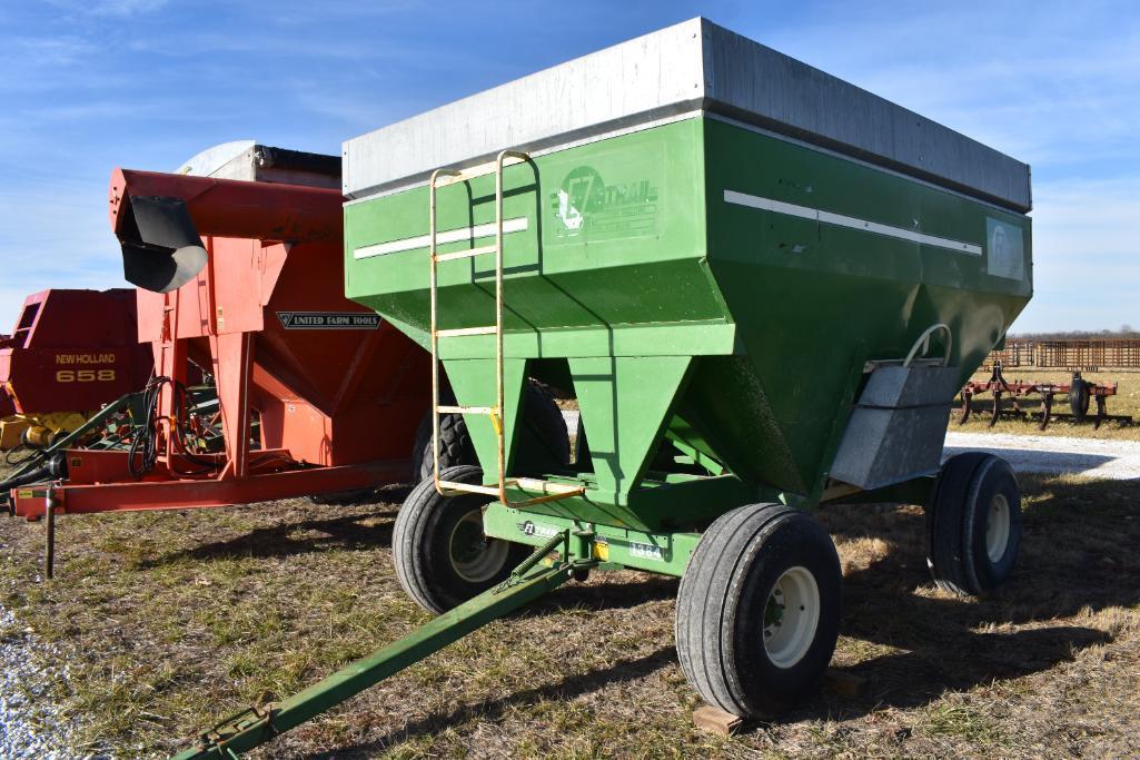 EZ Trail 3400 gravity wagon