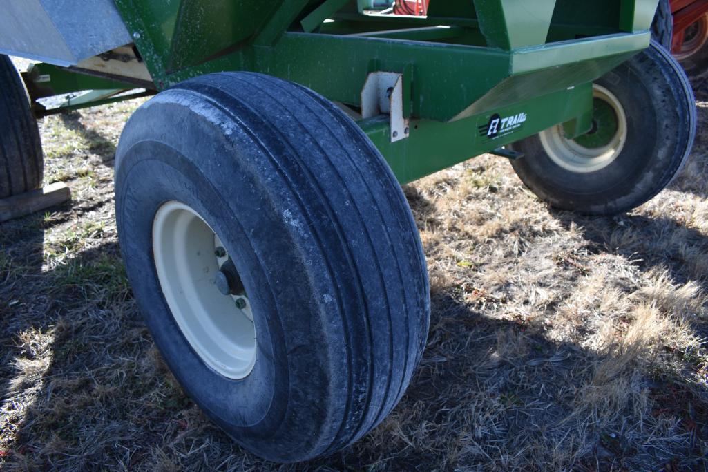 EZ Trail 3400 gravity wagon