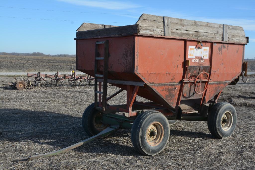 Huskee Model 165 gravity wagon on John Deere 953 running gear