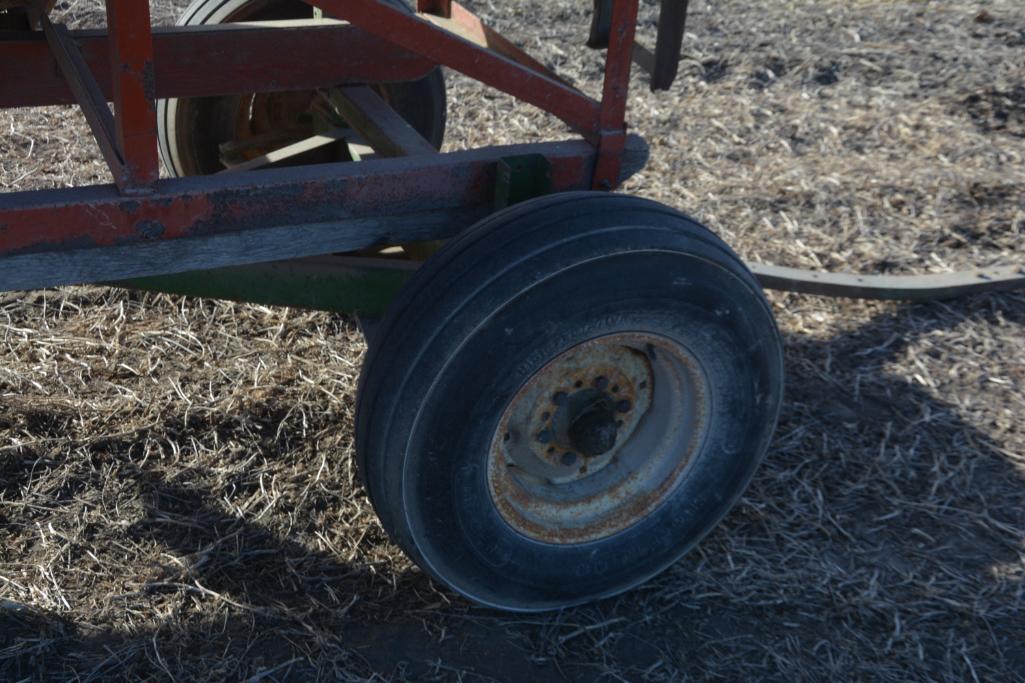 Huskee Model 165 gravity wagon on John Deere 953 running gear