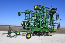 2003 John Deere 2200 60' field cultivator