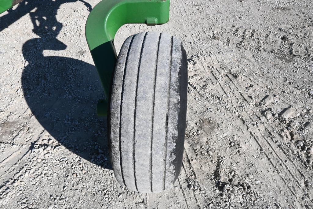 2003 John Deere 2200 60' field cultivator