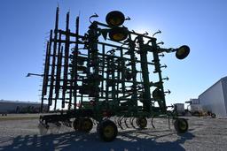 2003 John Deere 2200 60' field cultivator