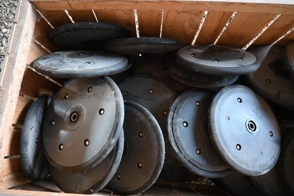 John Deere rubber closing wheels