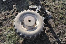 Ground drive tire assembly
