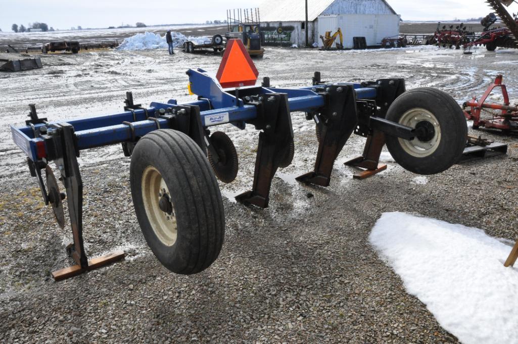 Blu-Jet SubTiller II 5-shank 3-pt. in-line ripper
