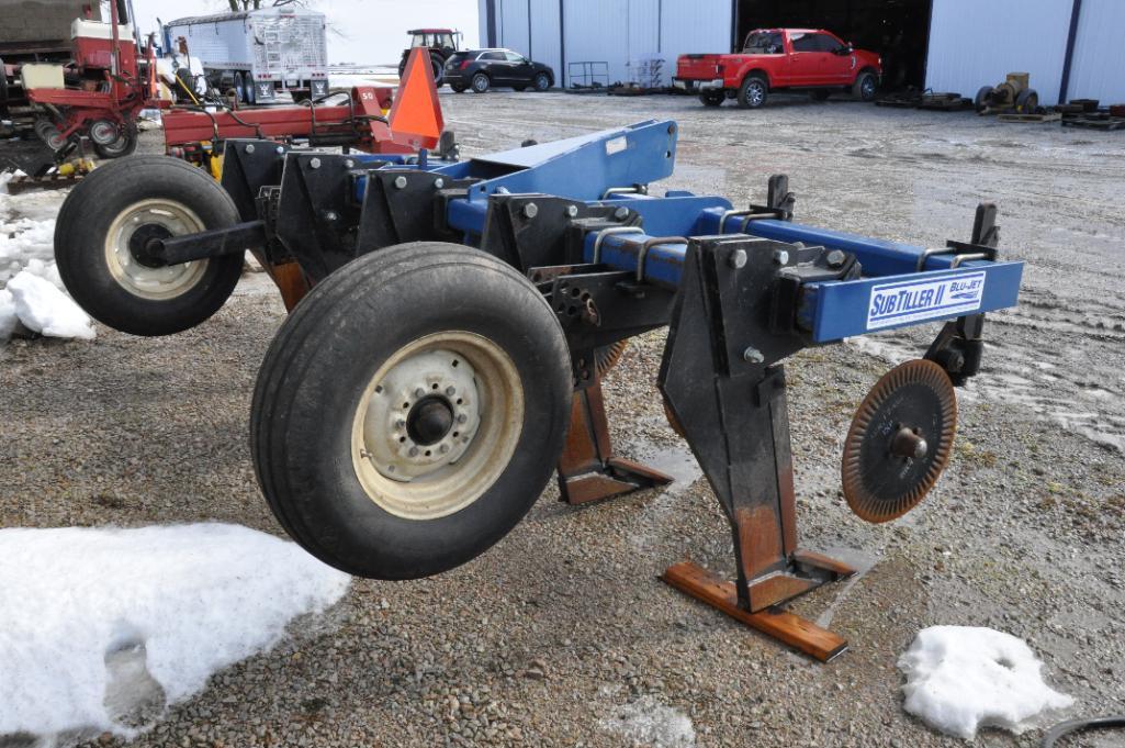 Blu-Jet SubTiller II 5-shank 3-pt. in-line ripper