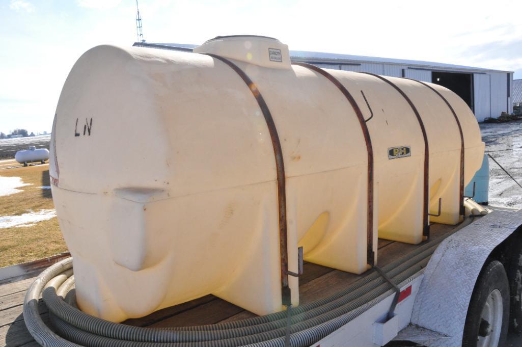 1,000 gal. elliptical poly tank