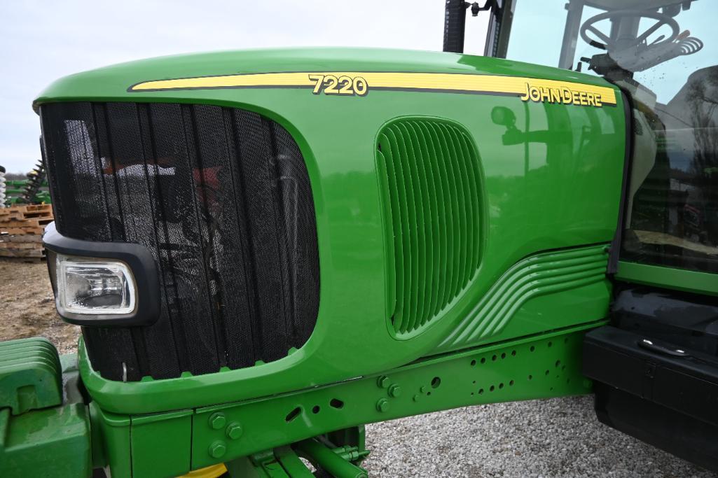 2003 John Deere 7220 2wd tractor