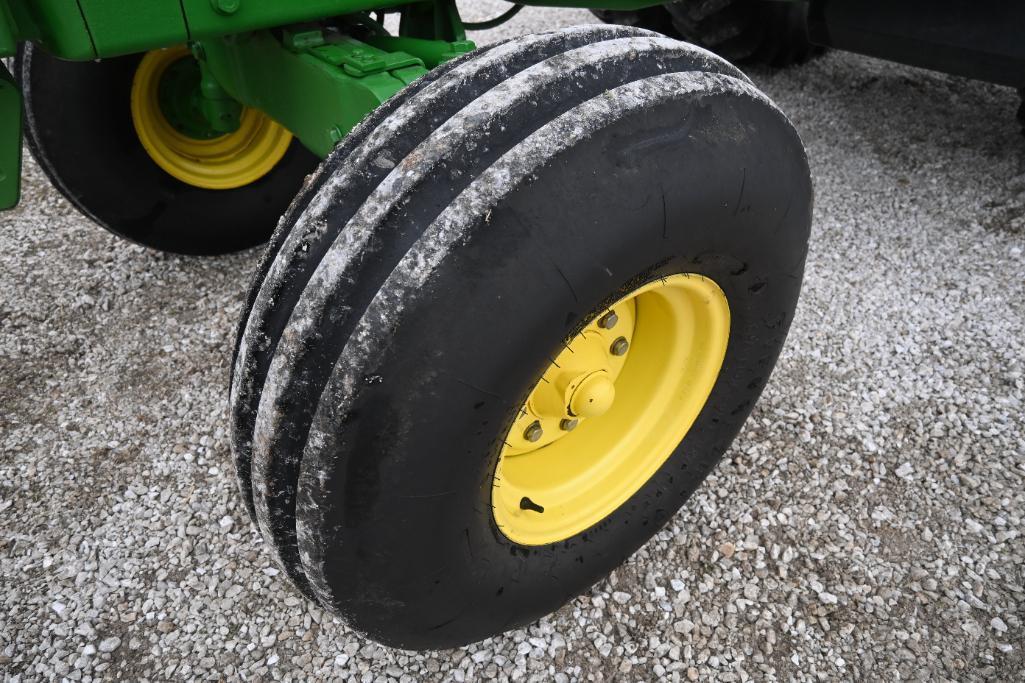 2003 John Deere 7220 2wd tractor