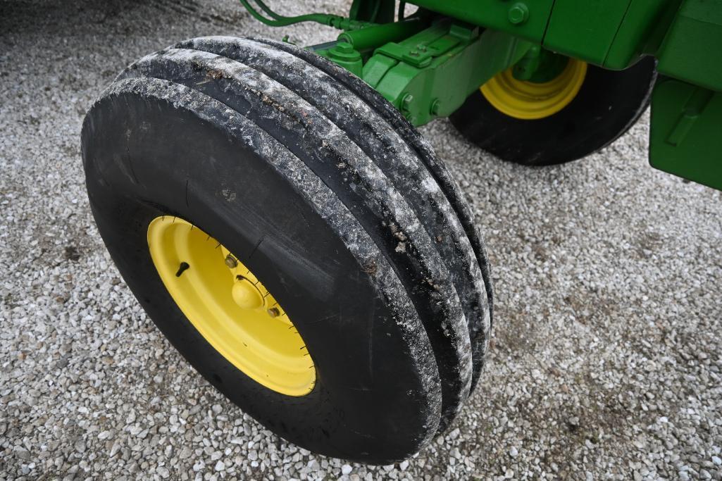 2003 John Deere 7220 2wd tractor