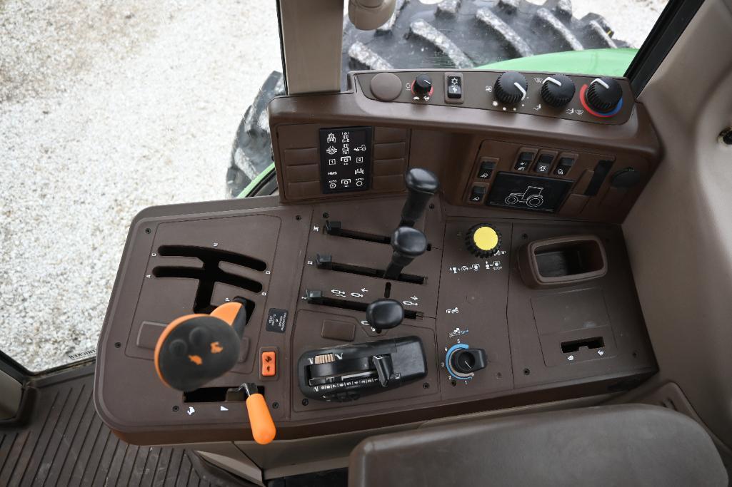 2003 John Deere 7220 2wd tractor