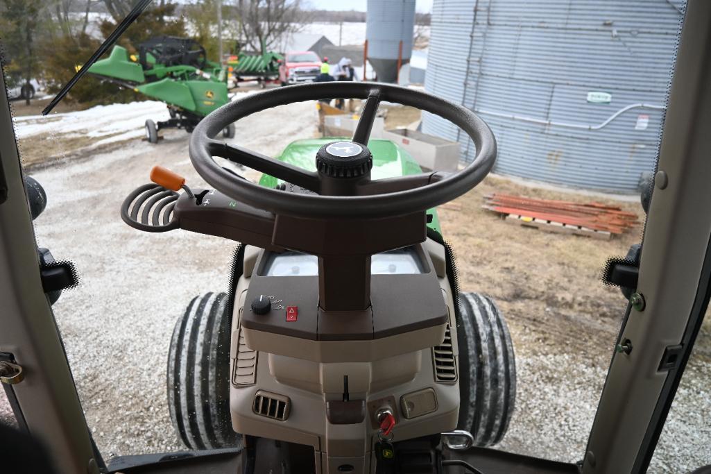 2003 John Deere 7220 2wd tractor