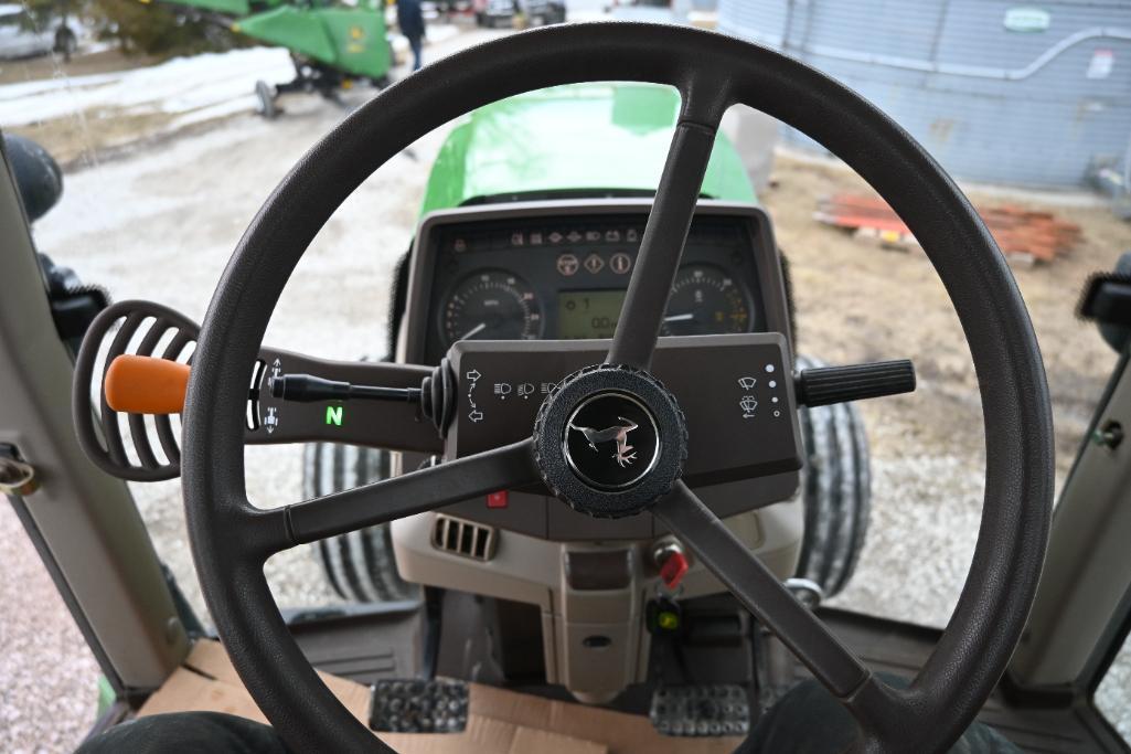 2003 John Deere 7220 2wd tractor