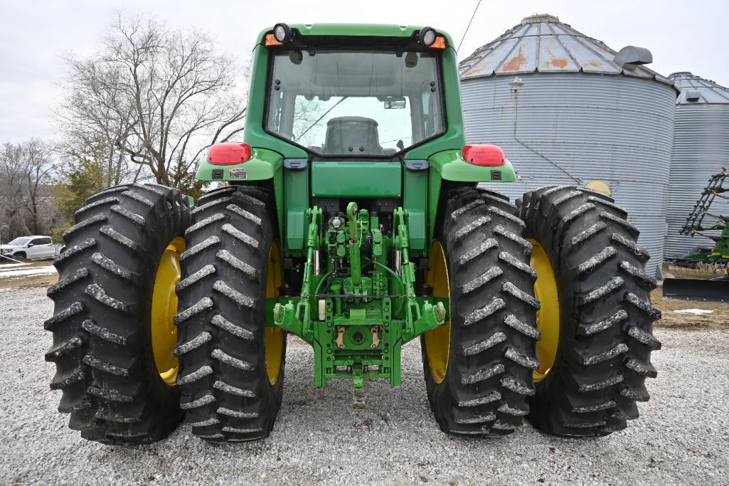 2003 John Deere 7220 2wd tractor