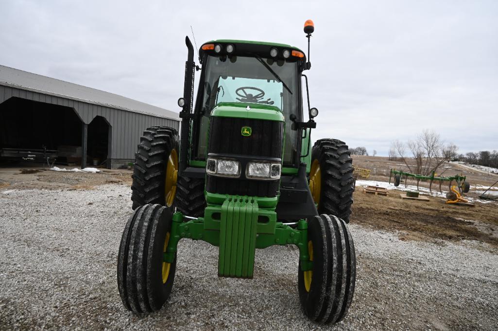 2003 John Deere 7220 2wd tractor