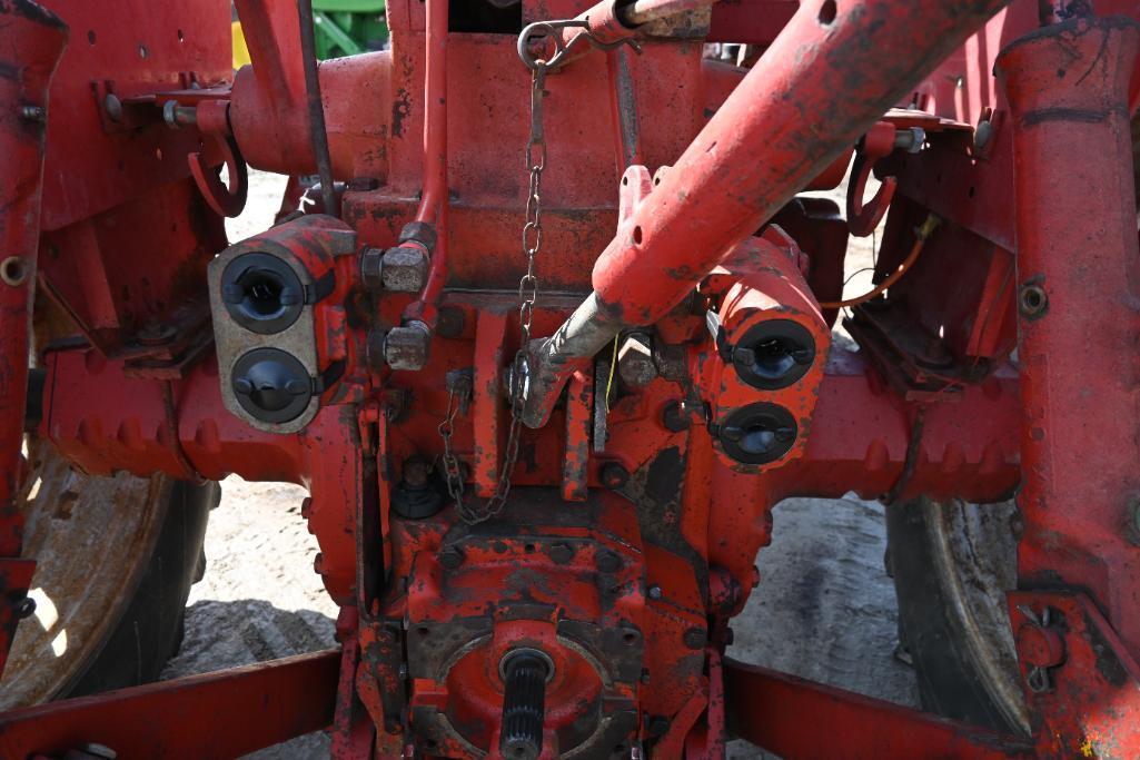 International 766 2wd tractor
