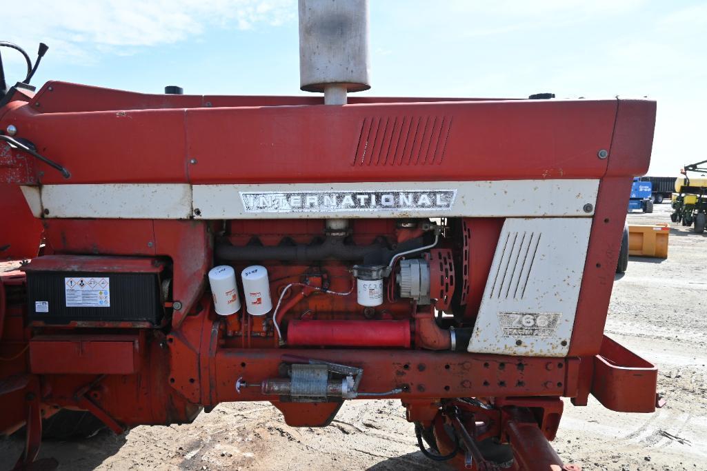International 766 2wd tractor