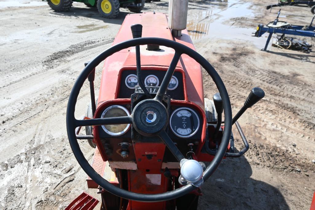 International 766 2wd tractor