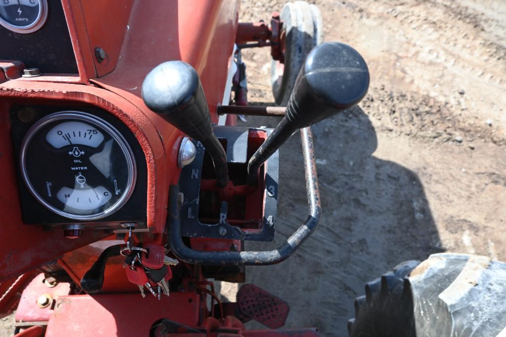 International 766 2wd tractor