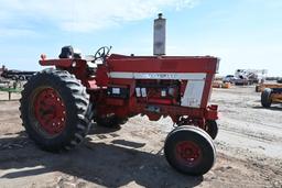 International 766 2wd tractor