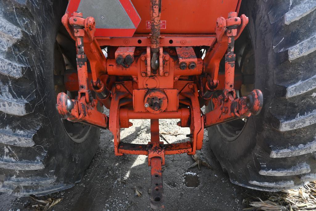 1973 Allis Chalmers 200 2wd tractor