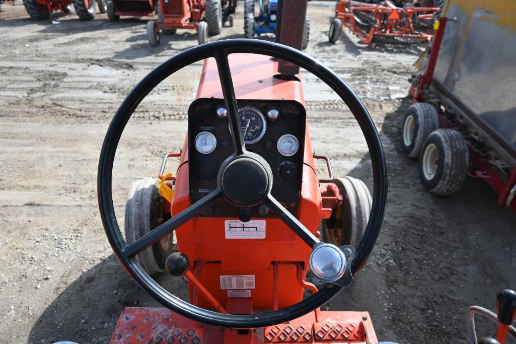 1973 Allis Chalmers 200 2wd tractor