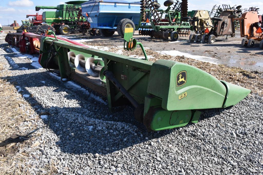 2001 John Deere 693 6 row 30" corn head