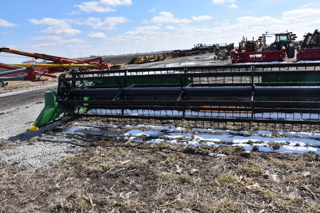 2003 John Deere 925F 25' grain platform