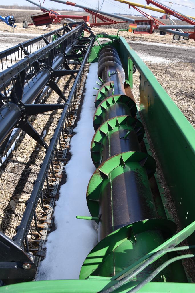 2003 John Deere 925F 25' grain platform