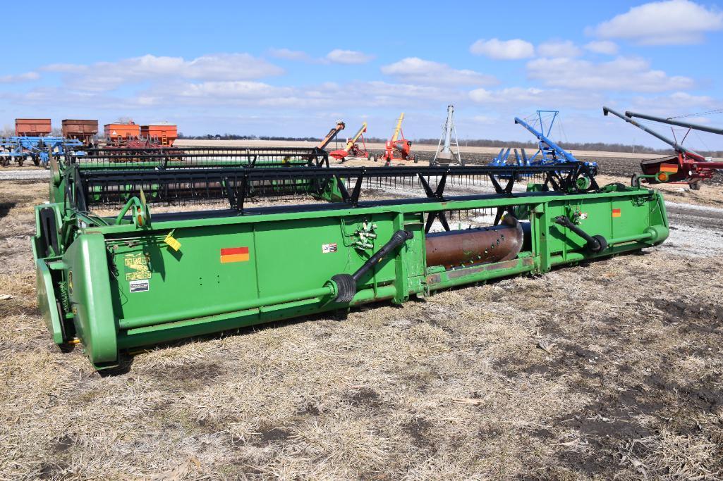 2003 John Deere 925F 25' grain platform