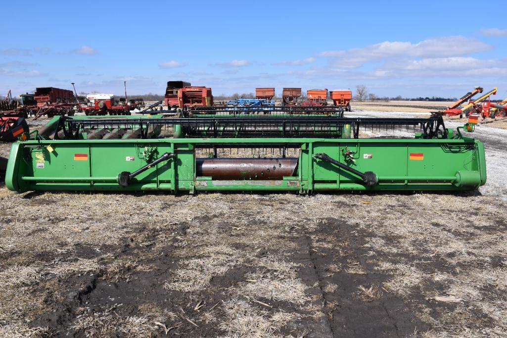 2003 John Deere 925F 25' grain platform
