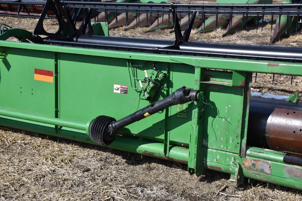 2003 John Deere 925F 25' grain platform