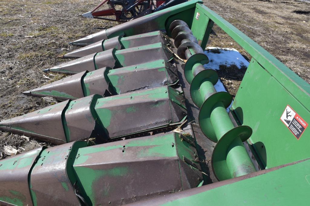 John Deere 643 6 row 30" corn head