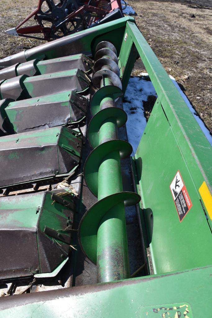 John Deere 643 6 row 30" corn head