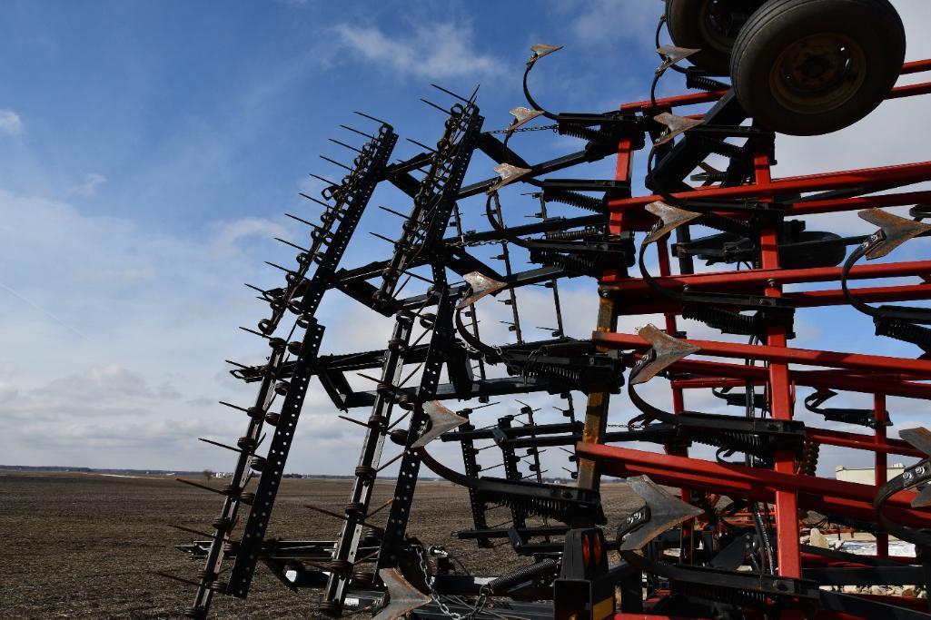 Case-IH Tigermate 38.5' field cultivator
