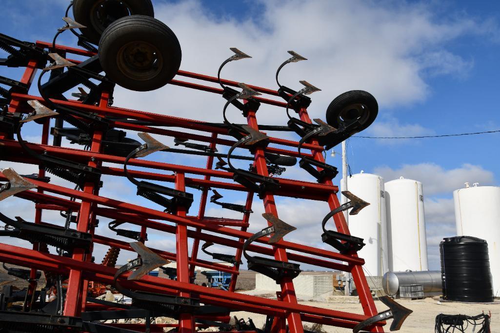Case-IH Tigermate 38.5' field cultivator