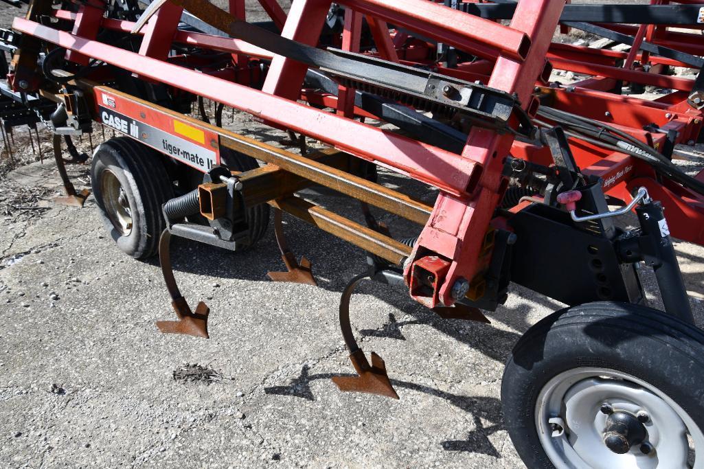 Case-IH Tigermate 38.5' field cultivator