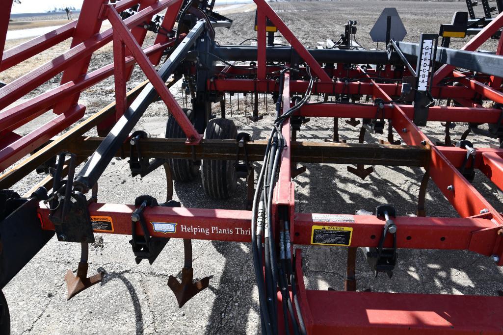 Case-IH Tigermate 38.5' field cultivator