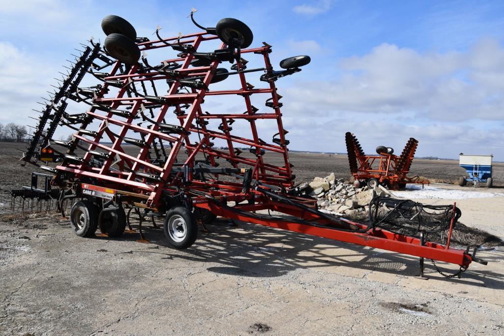 Case-IH Tigermate 38.5' field cultivator
