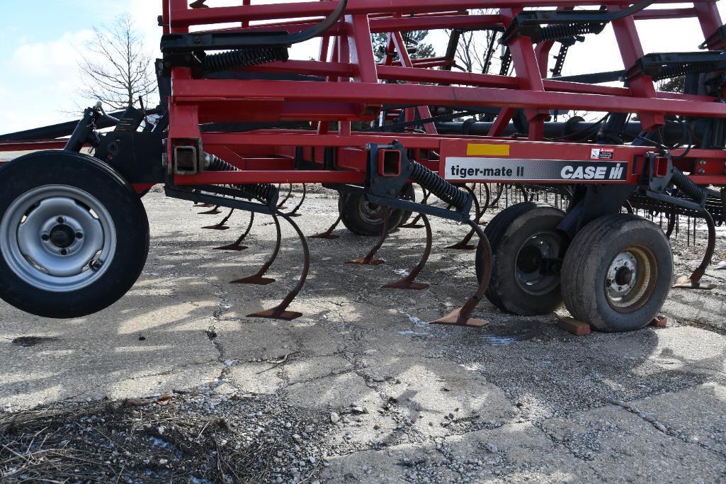 Case-IH Tigermate 38.5' field cultivator