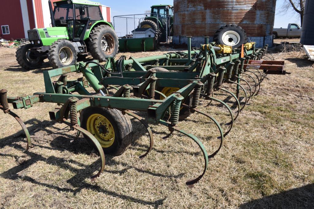 John Deere field cultivator