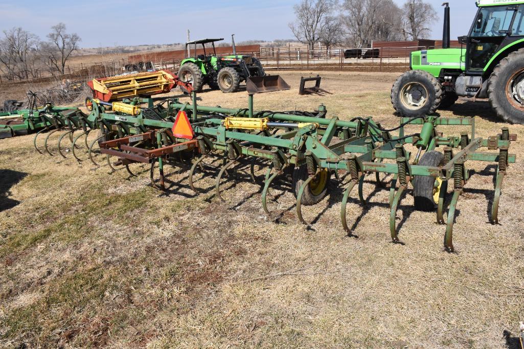 John Deere field cultivator