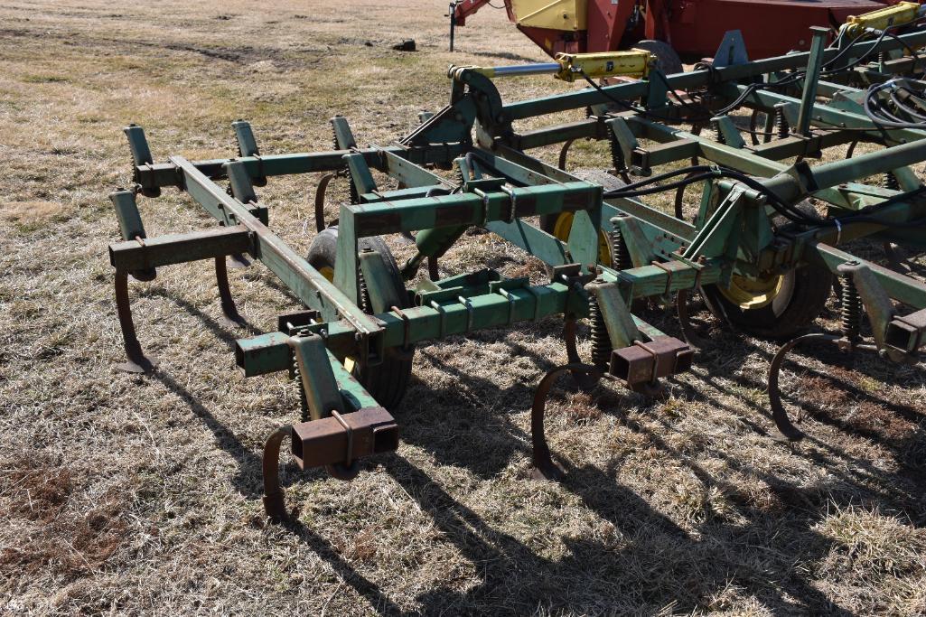 John Deere field cultivator