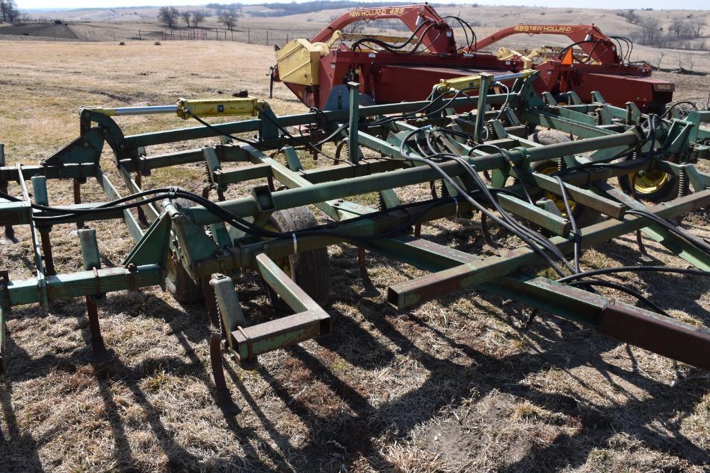 John Deere field cultivator